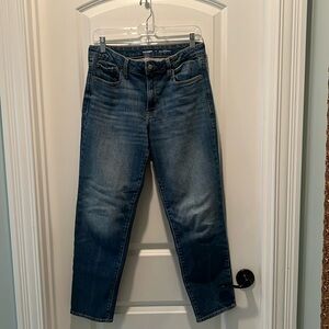 Old Navy mid rise OG straight jeans size 6 Faded Medium wash
